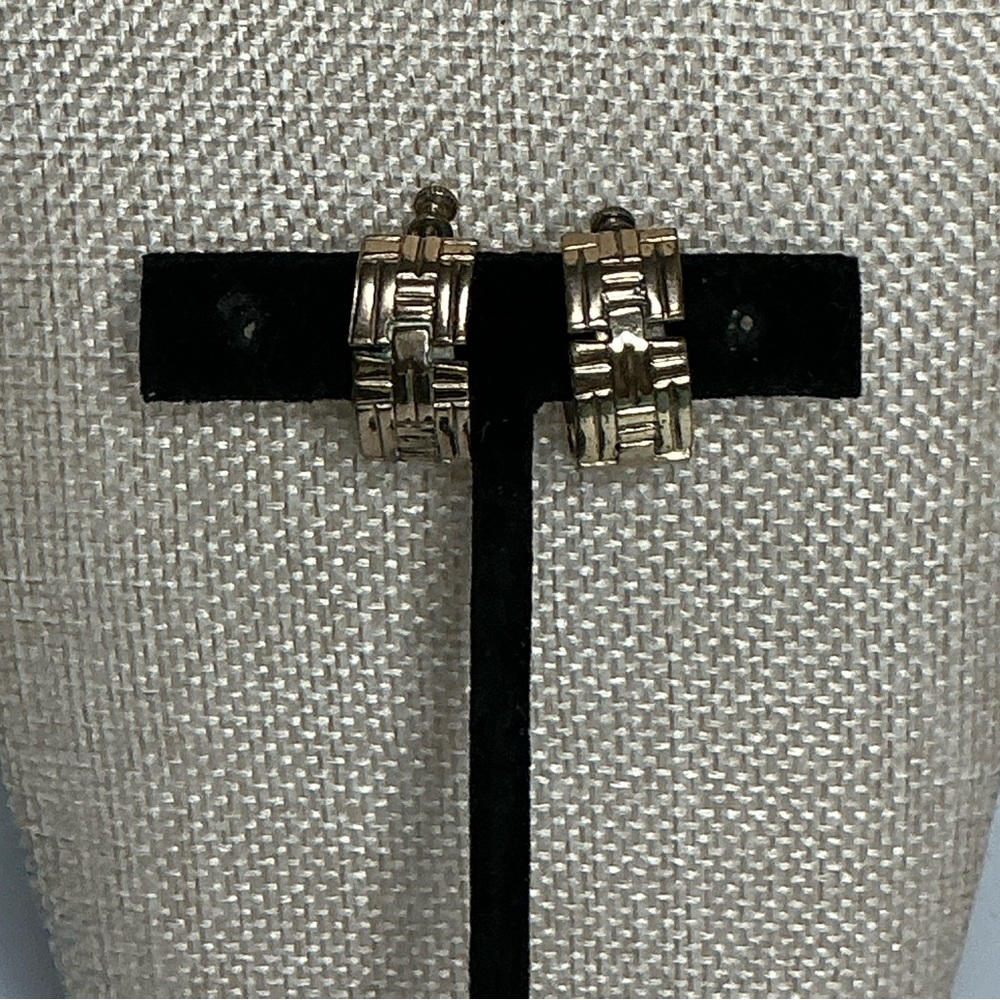 Vintage Gold-Tone Basket Weave Screw back Earrings